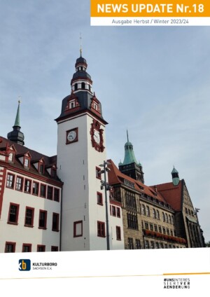Auf dem Bild ist ein Ausschnitt des Rathauses der Stadt Chemnitz zu sehen. Darüber steht News Update Ausgabe 18
