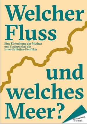 Das Bild einen gelben Hintergrund. Quer über das Bild mäandert ein ockerfarbener Strich von einer Seite auf die andere des Bildes. Über die ganze Seite verteilt steht die Überschrift in Petrol Schrift: welcher Fluss und welches Meer?